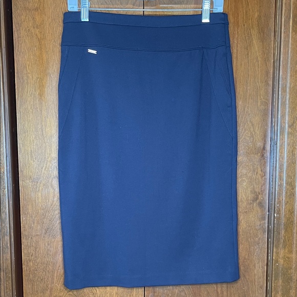 Tahari Classic Black Pencil Skirt - Picture 3 of 6